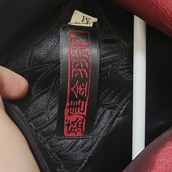 Traditional Chinese Silk Black and Red Feather Animal Print Changshan Jacket - Picture 2 of 7